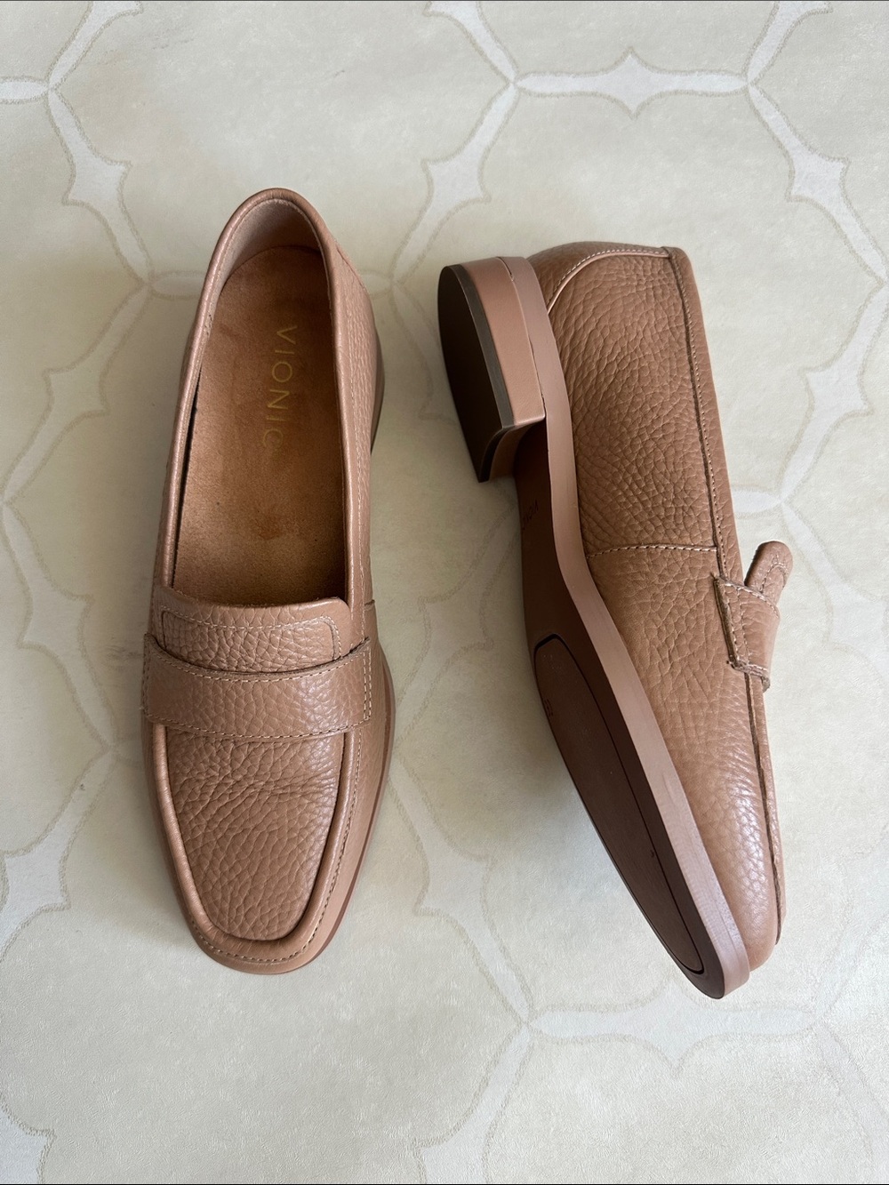 Vionic Women's Pebbled Leather Orthopedic Loafers - Camel Colored Light Brown